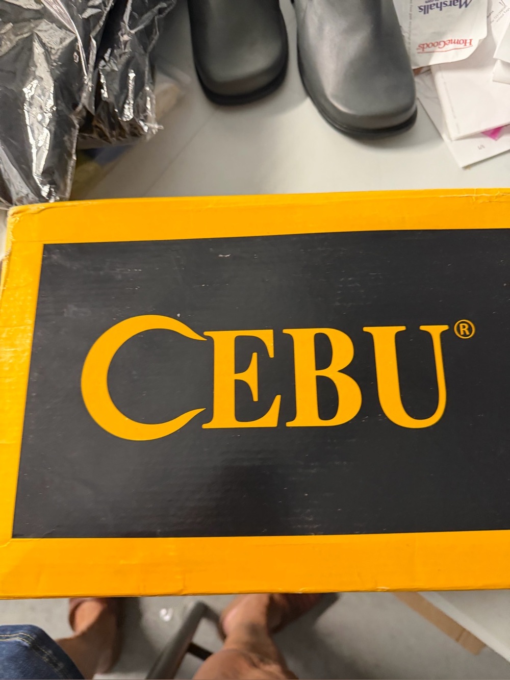 CEBU boot size 10 1/2 men steel toe A/
BORCE max Café color new with box 5076